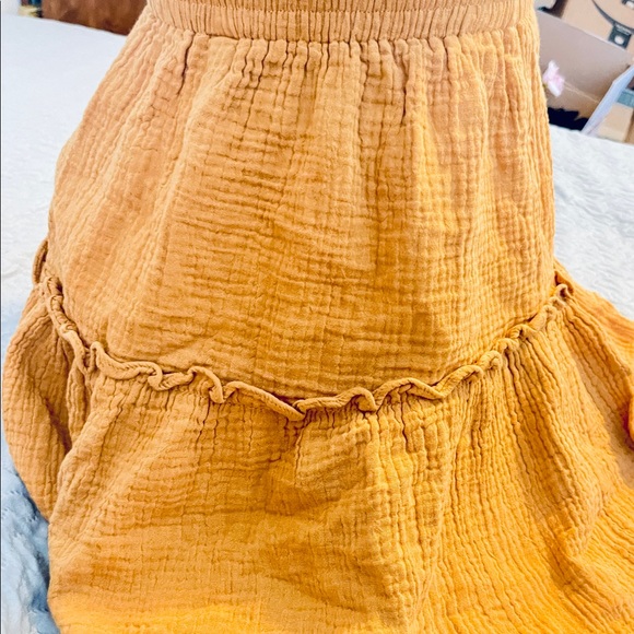 Separate Pieces- Skirt and Tank! - Picture 2 of 6